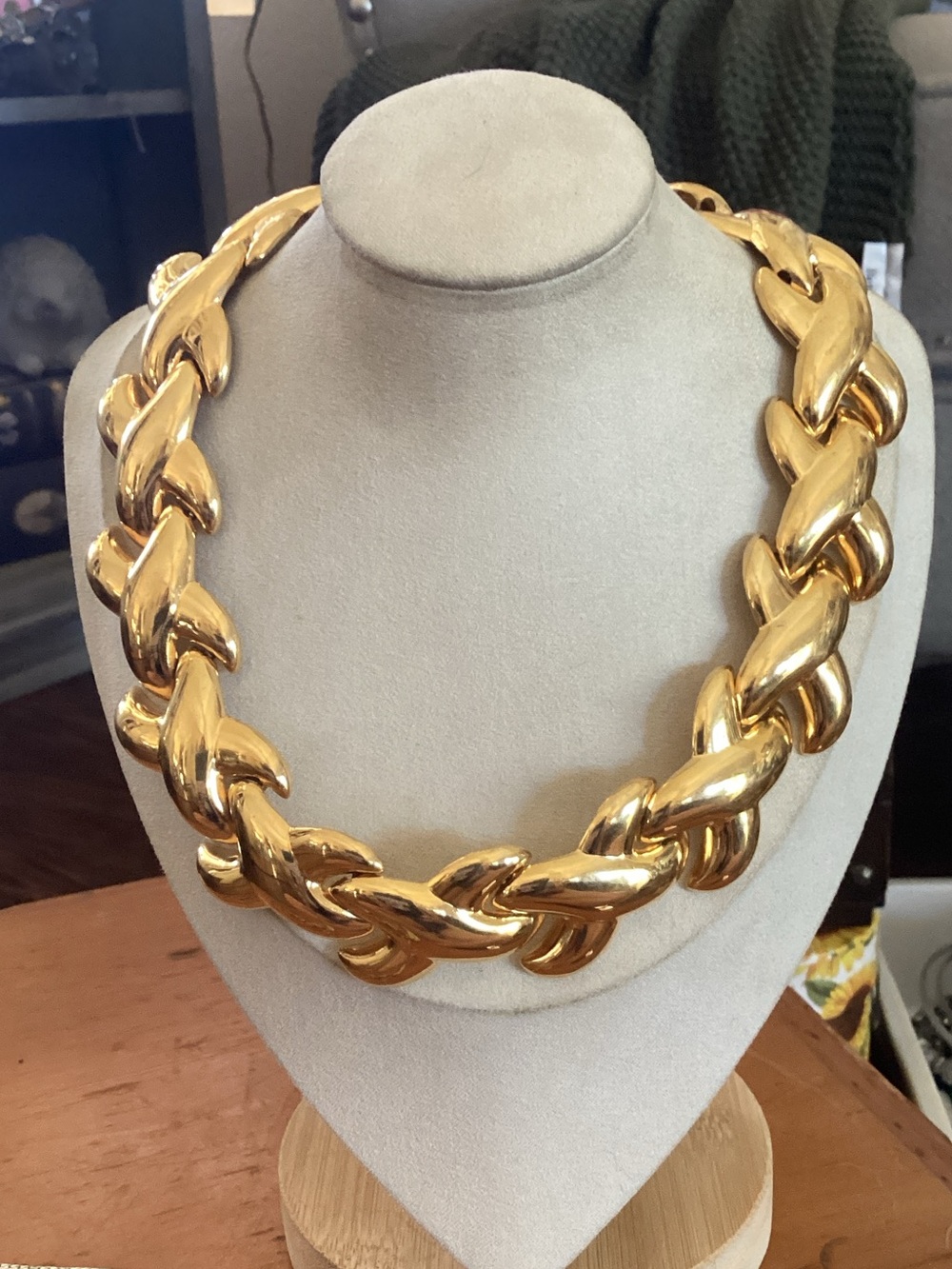 Vintage Anne Klein Polished Gold Link Collar Necklace
